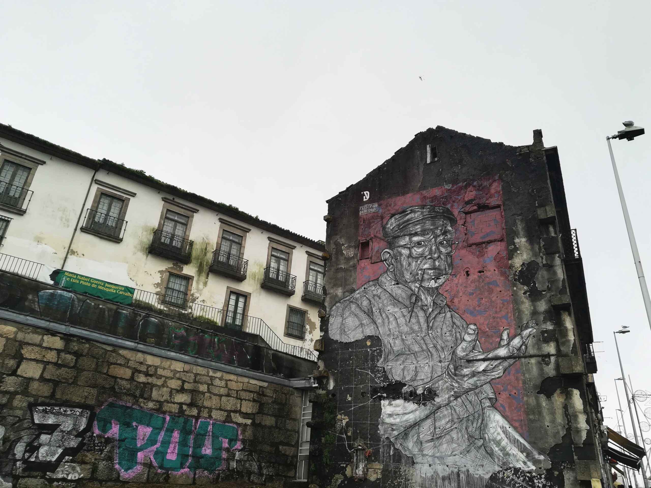 dom luís street art